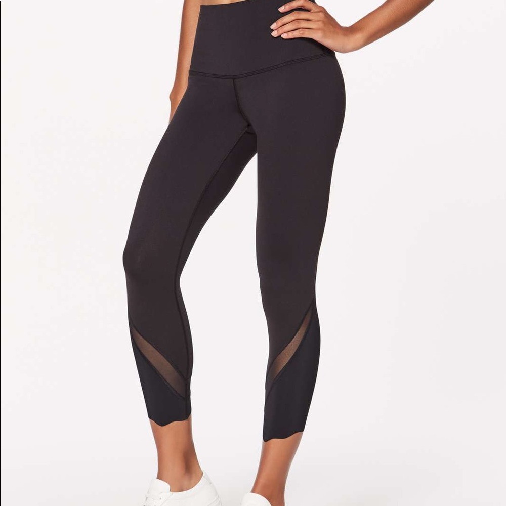 Lululemon Wunder Under HR Scallop - VGUC - 10